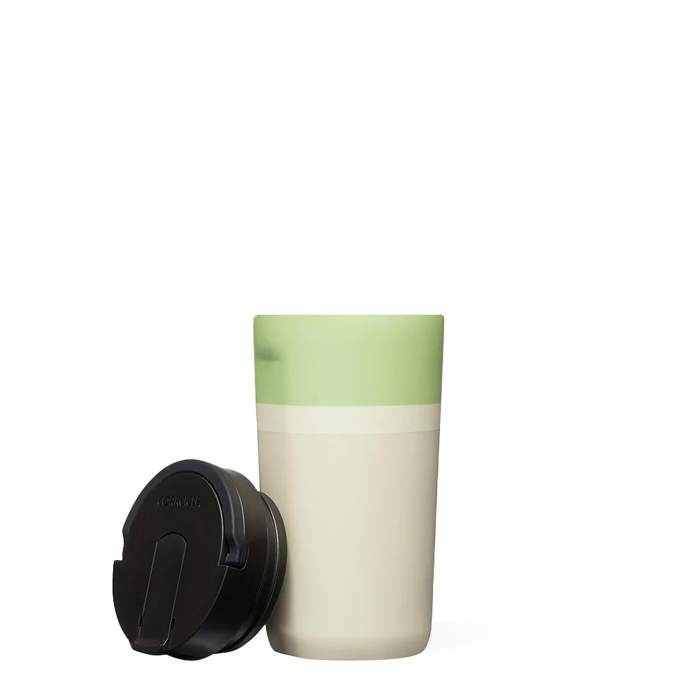 star-warstm-kids-cup-f9 0b29a0bde323--grogu-kids-cup-product-lid-off.png